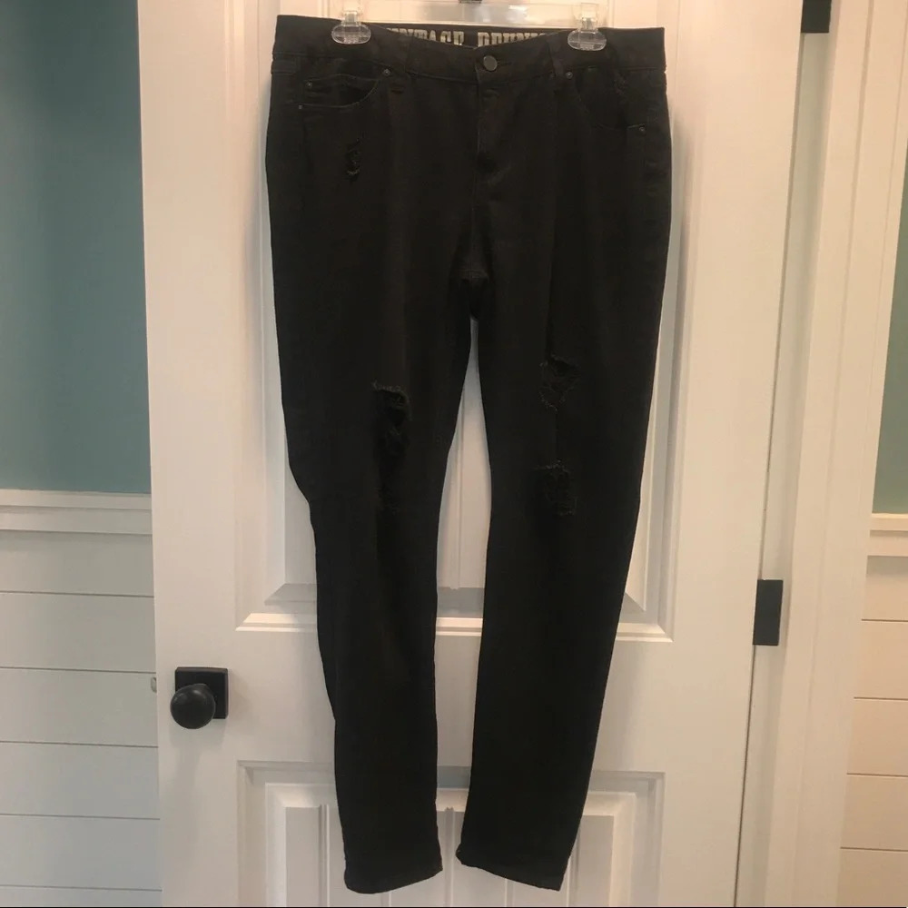 Vintage Reunion Rewash black distressed jeans. Size 13.‎